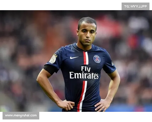 小卢卡斯为何留在巴黎替补席背后的深层迷思与挑战分析 小卢卡斯为何留在巴黎替补席背后的深层迷思与挑战分析